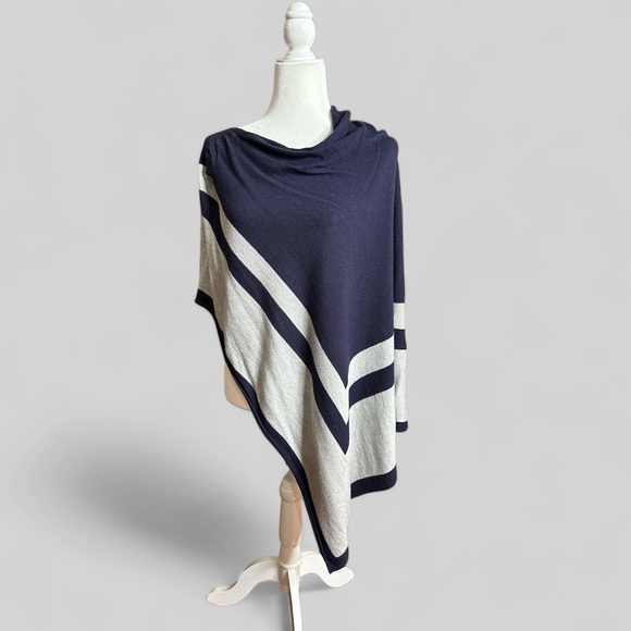 Ann Taylor poncho, size XS/S - Picture 1 of 5